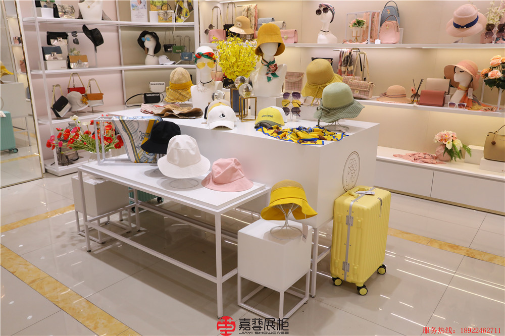 VENUS`STAR大飾品包包集合專賣  皮具手包店項鏈耳環手鐲頭箍專賣店展柜展示廳案例